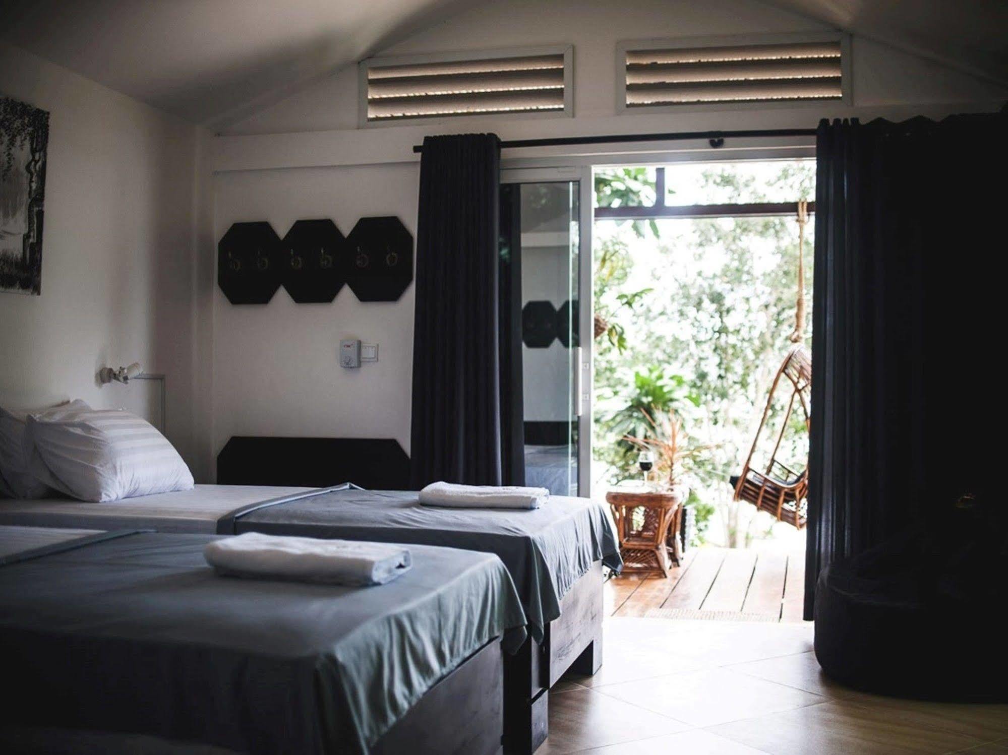 Samloem Laguna Resort Koh Rong Sanloem Exteriör bild